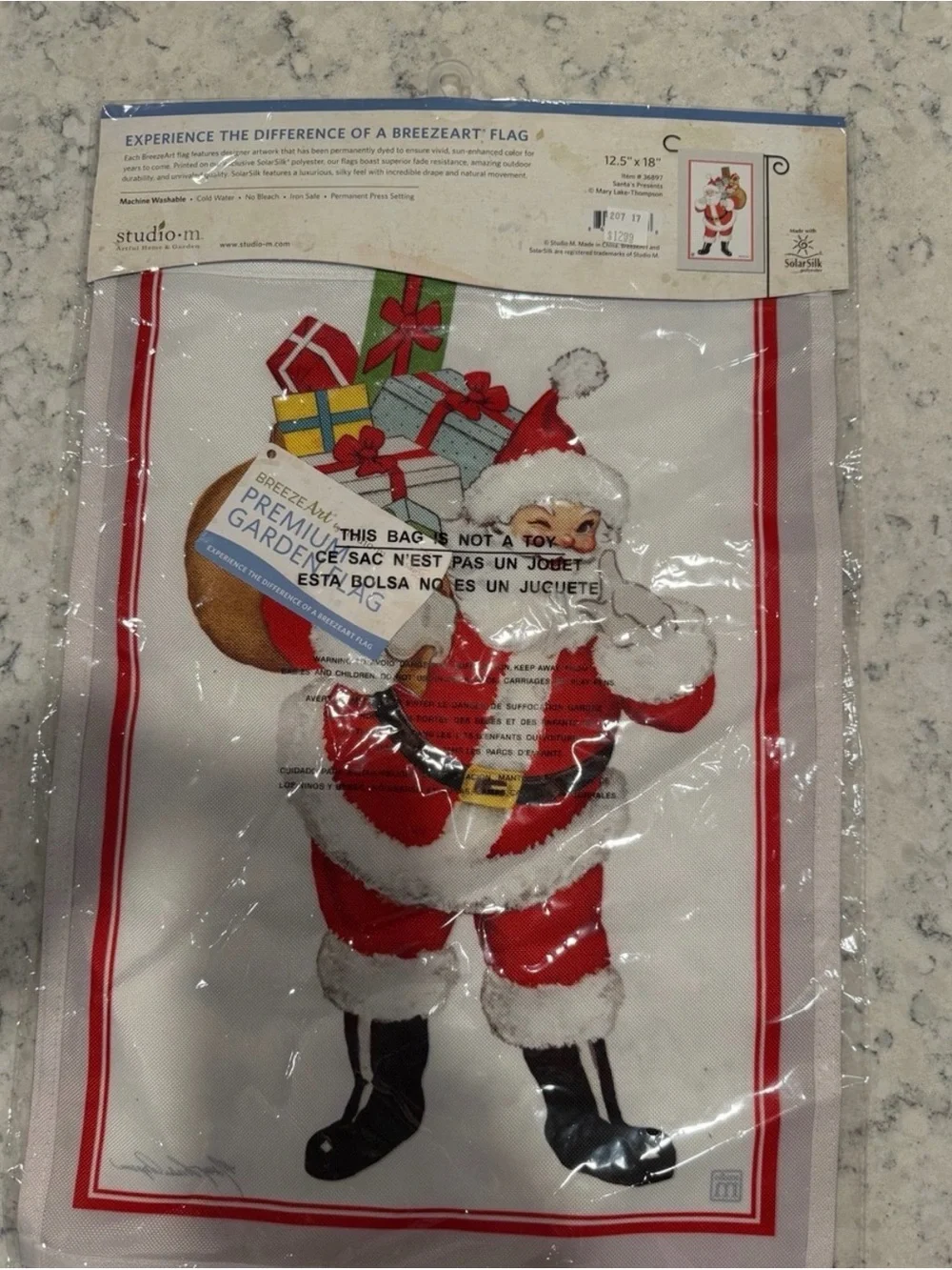 Garden flags for seasons and holidays. Some nwt